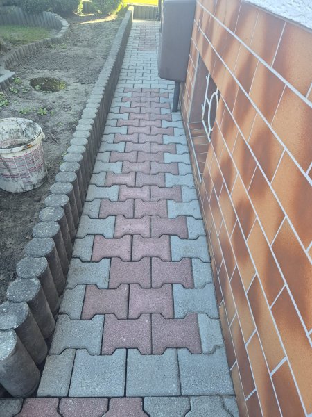 Mycie kostki brukowej wysokociśnieniowo